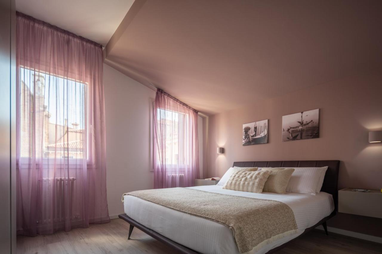 Sant'Aponal Cozy Apartment With Balcony R&R 威尼斯 外观 照片