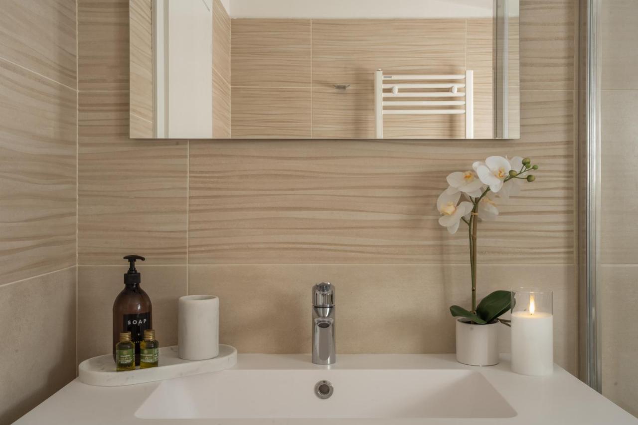 Sant'Aponal Cozy Apartment With Balcony R&R 威尼斯 外观 照片